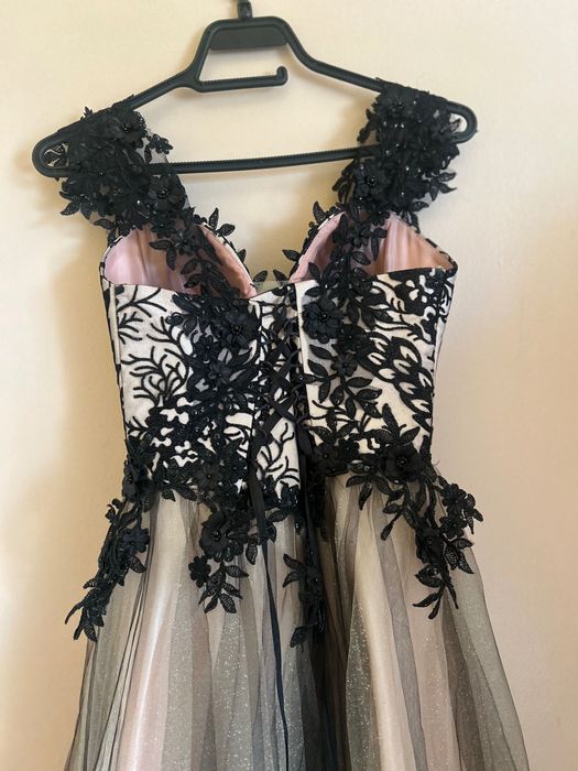 Официална рокля/Абитуриентска