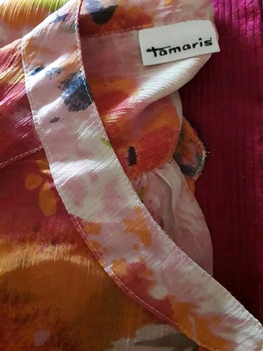 Vând pantalon catifea reiată,bumbac ,magenta, cadou bluză voal