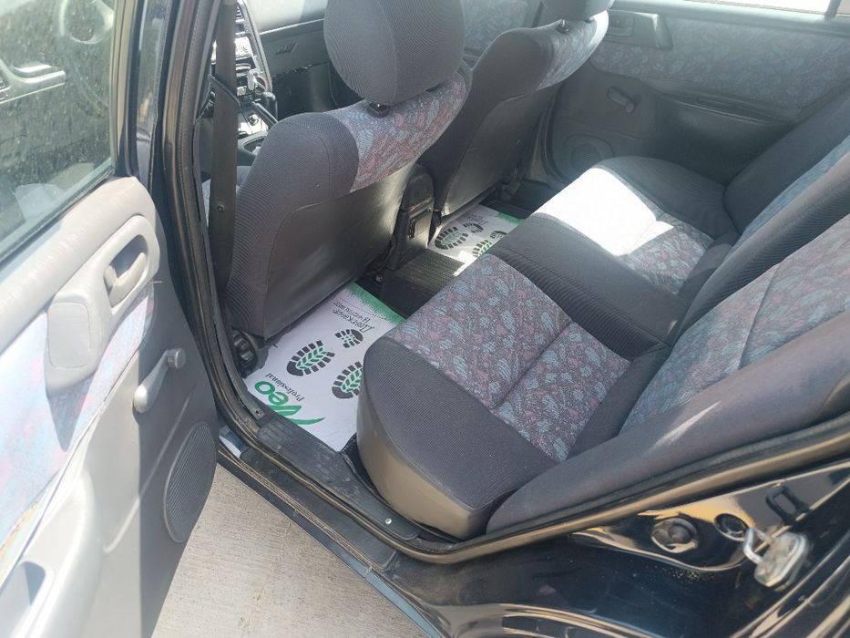 Toyota carina e 1996 yil