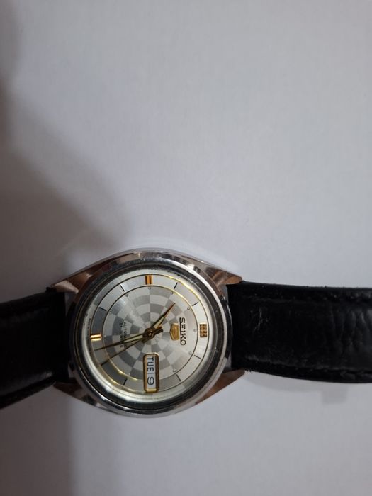 Vind ceas automatic trias