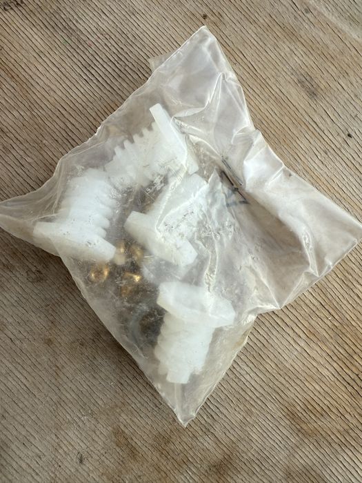 продам фурнитуру для мебели