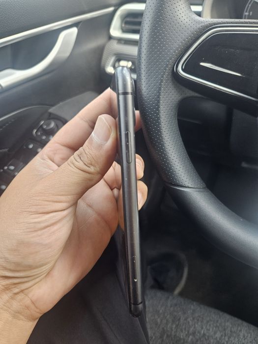 Iphone 11 в хорошем состоянии