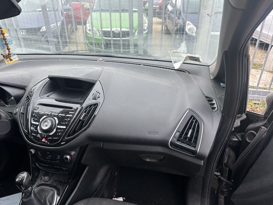 Табло със десен airbag за Ford B Max