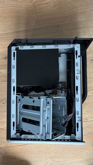 Carcasă PC Gaming Lenovo Legion C530 + sursă 450W – compactă, ideală gaming / office