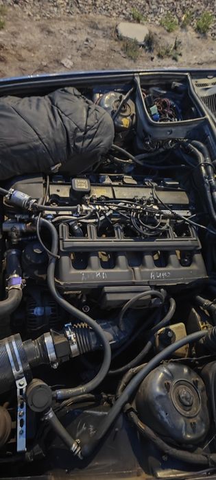 Двигатель привозной  м54в30