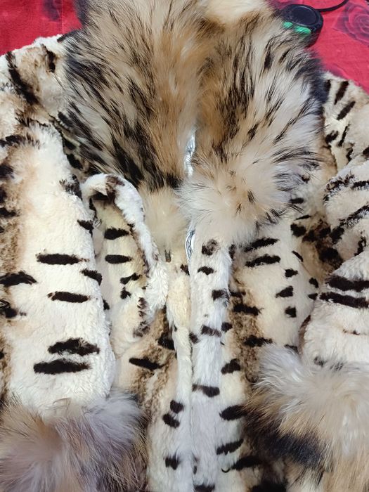 Красиво палто, размер Л/ХЛ!