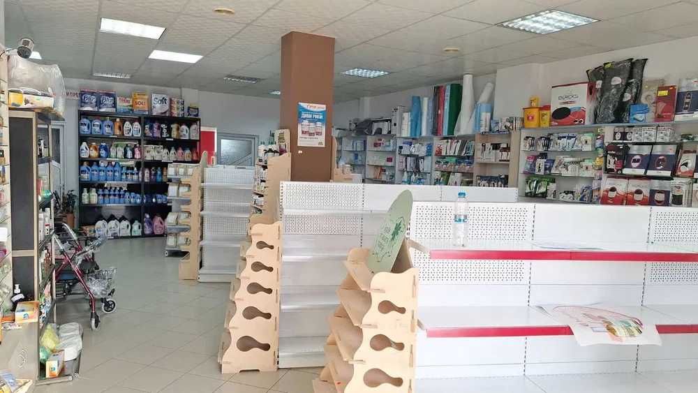 Търговско оборудване за дрогерия, аптека, био магазин, Метални Стелажи