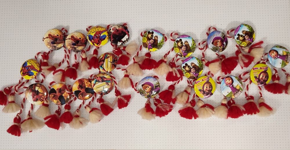 Мартенички и мартенски декорации