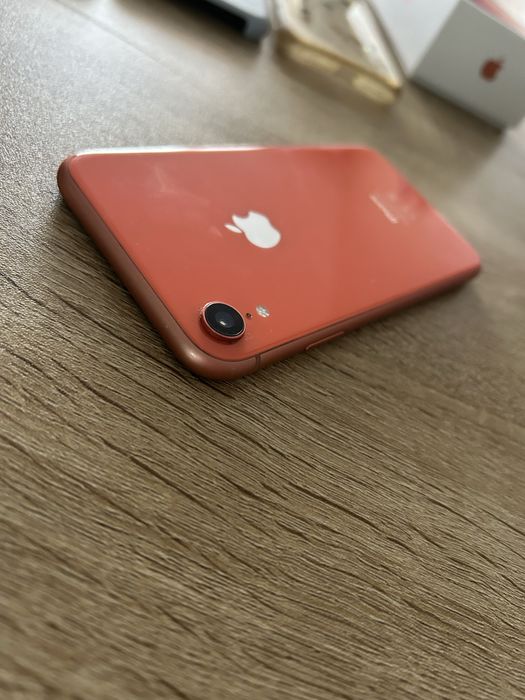 Iphone Xr 64gb пълен комплект