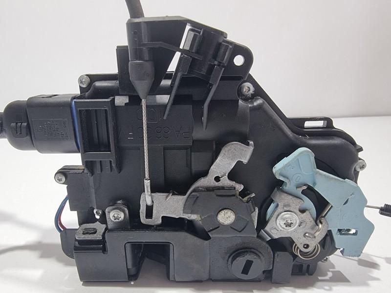 Broasca usa dreapta spate Volkswagen Golf 6 (2008-2013) 7L0839016D