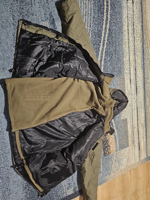 Vând costum de iarnă pescuit 3 piese