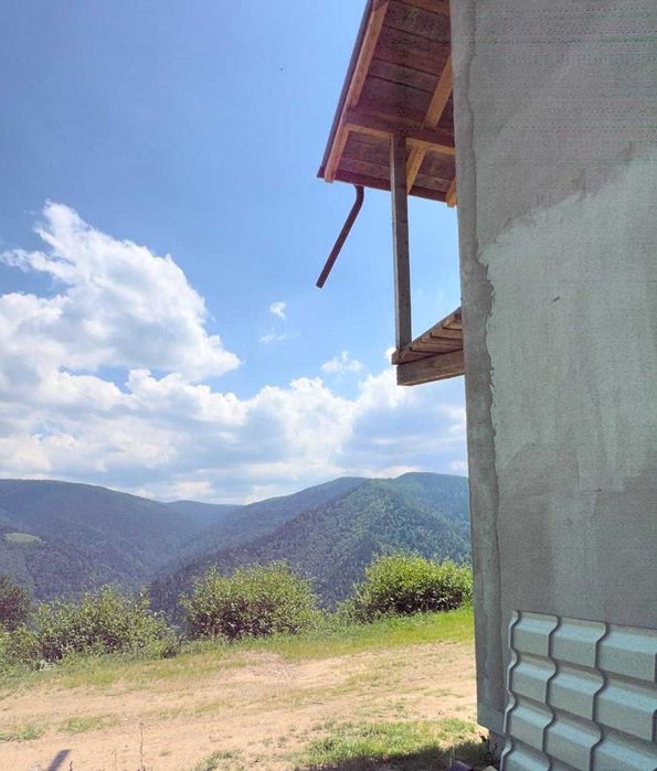 Cabană cu panoramă spectaculoasă – Măguri, Cluj | 146 mp utili | Teren 1.350 mp | 180.000 €