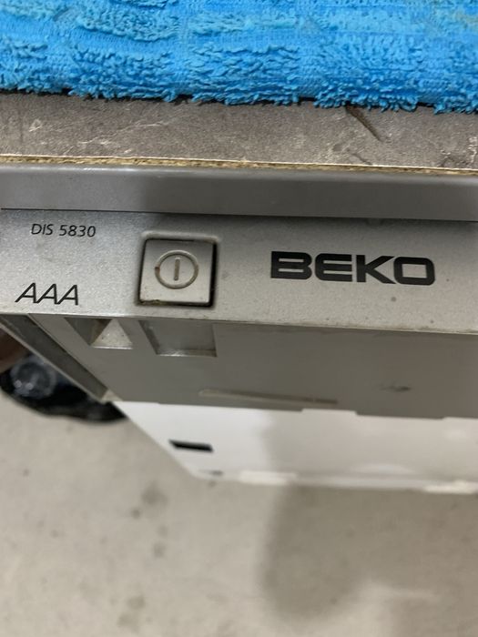 Срочно продаётся посудомоечная машина фирма Beko