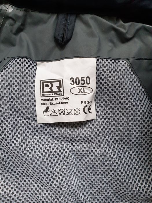 Jacheta impermeabila