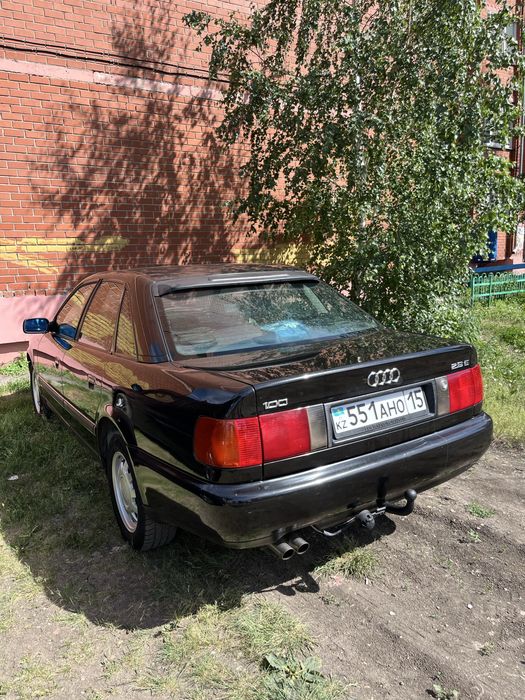 Продам Ауди 100 с4 2,6