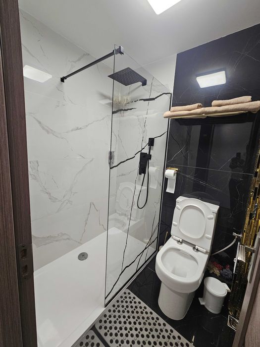 Cazare-inchiriere, Regim hotelier  Garsoniera  (de lux) Vacanta Tur, Centru.