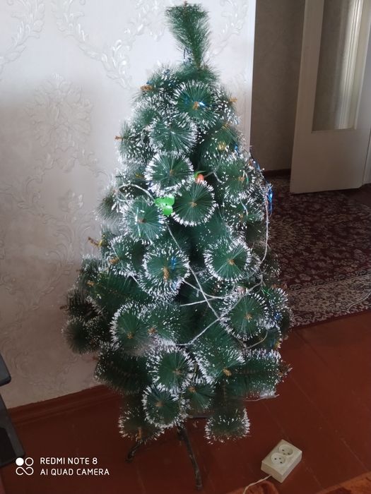 Продается новогодняя елка