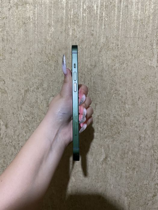 Айфон 13 сатылады