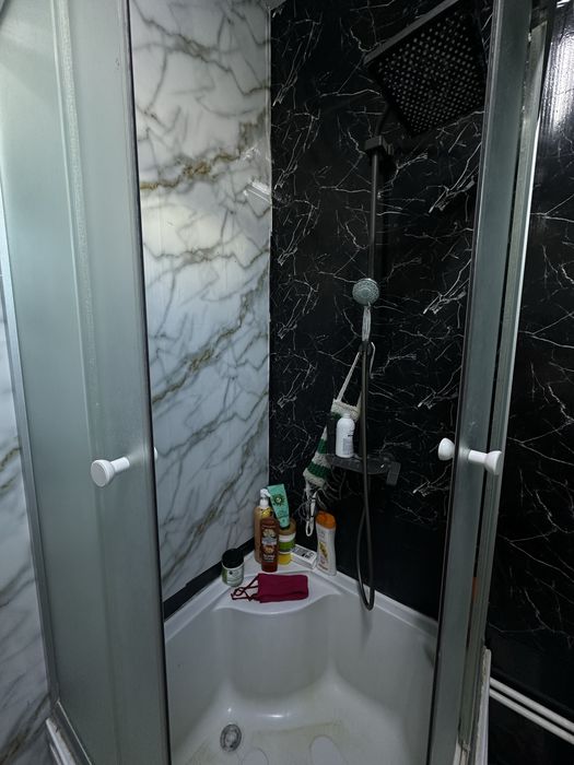 Душевая кабина продам срочно