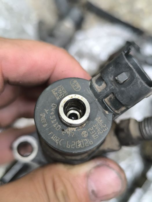 Injectoare 1.4 / 1.6 HDI Peugeot 307 Citroen C2 C4 C5 Ford Focus