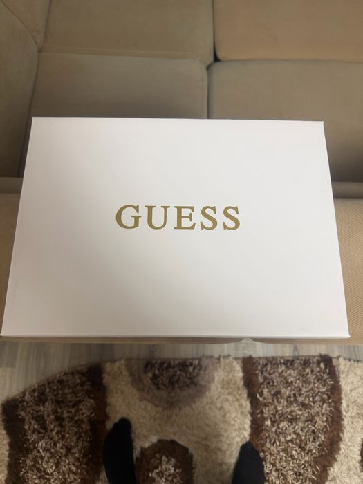 Adidasi negri guess