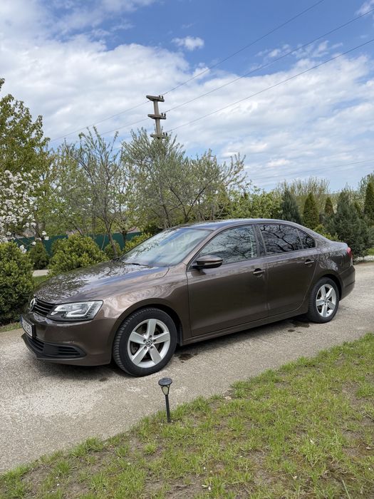 VOLKSWAGEN Jetta 2013 — imagine 3
