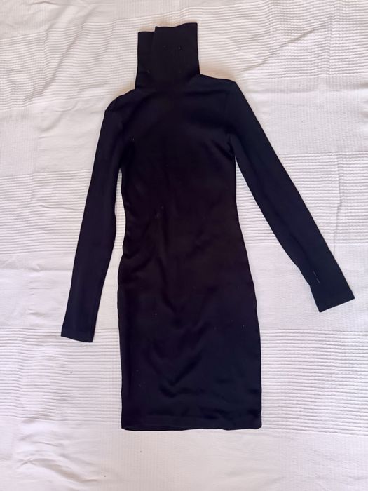 Дамска ичиствна черна рокля по тялото - тип поло