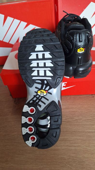 Оригинални Nike Air Max Plus W Blak Silver унисекс маратонки