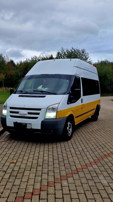 Ford transit 8+1