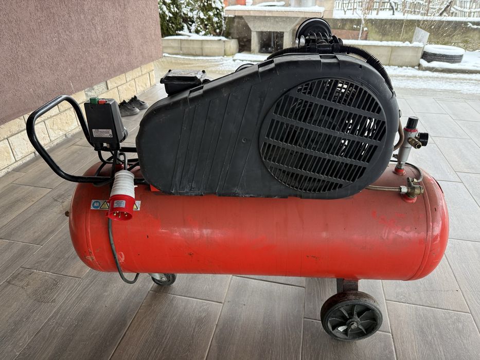 Компресор 150литра триглав