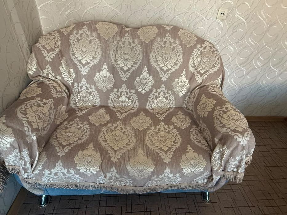 Продам диван. В хорошем состоянии