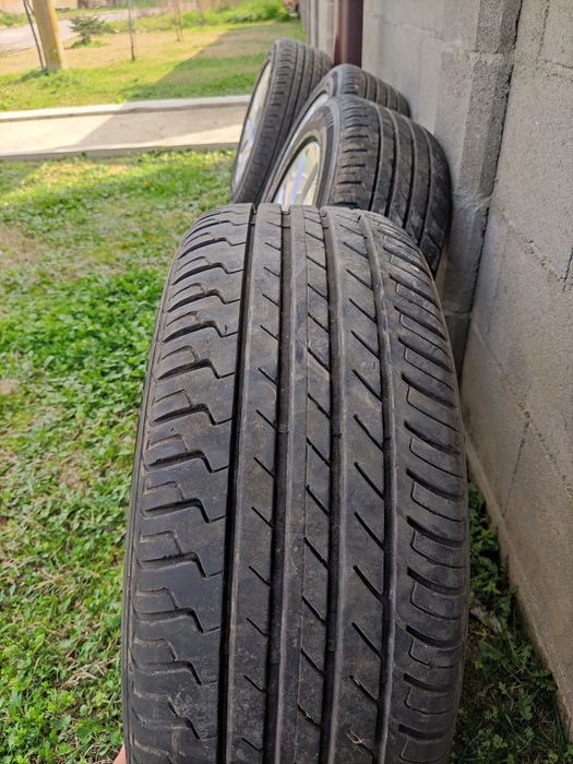 Джанта с гуми 16 от Ауди А4 5х112