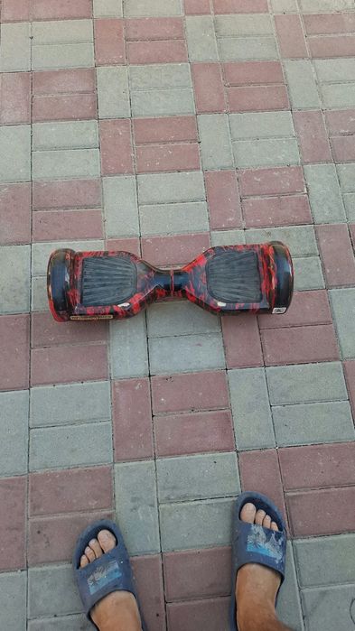 Hoverboard rosu