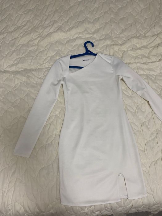 Продам модные одежды 44