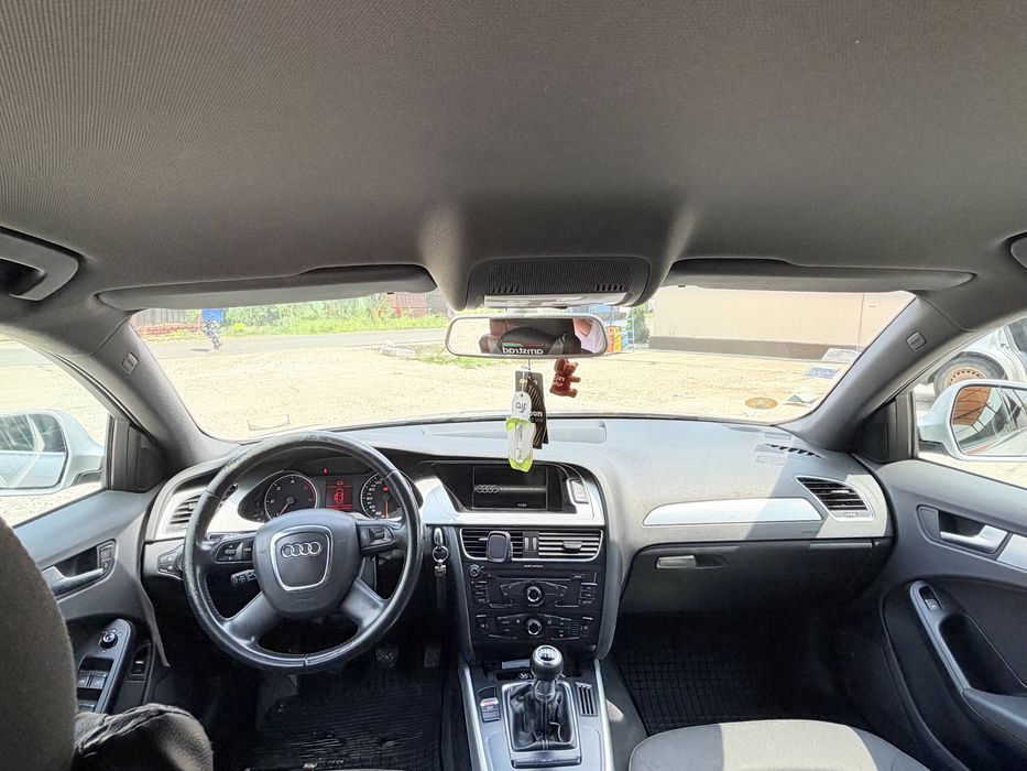 Vand audi a4 2.0 143cp