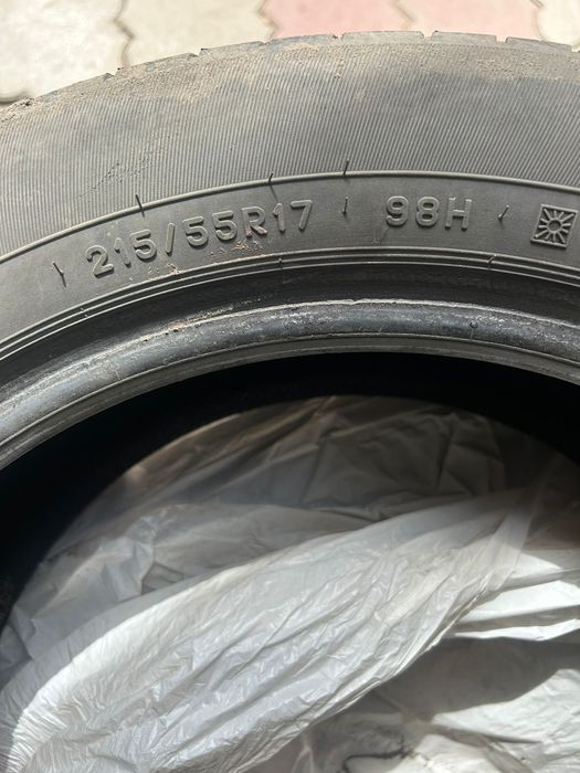 Шины 215/55/17 комплект