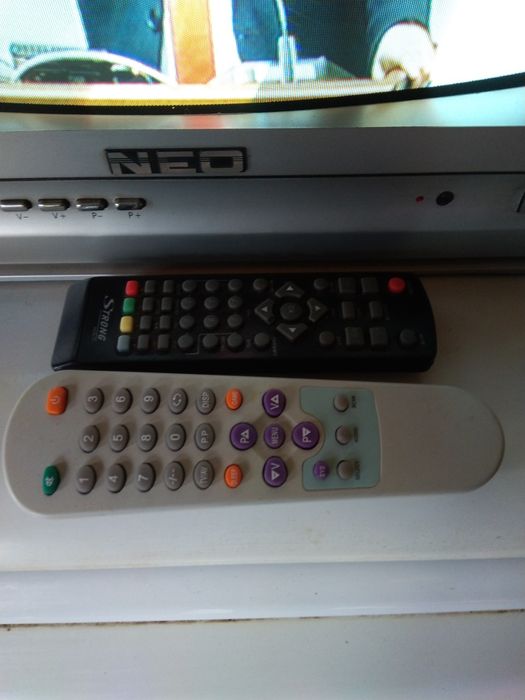 Телевизор neo със дистанционо