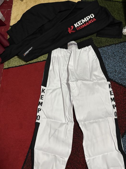 Kimono nockout kempo