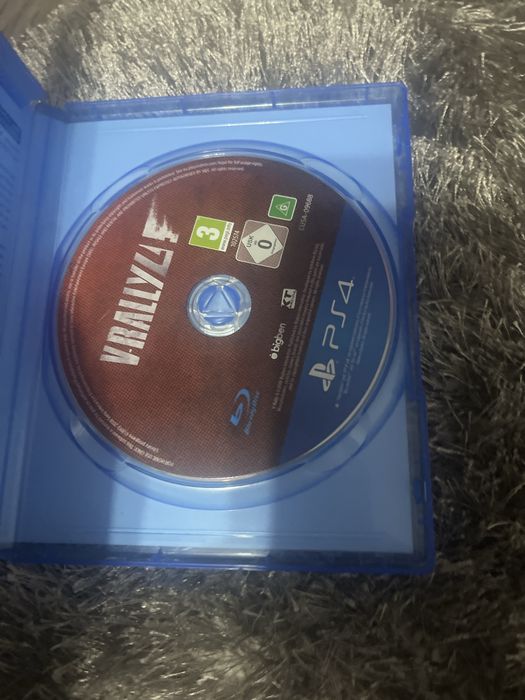 Joc ps4, cu masini ,curse .