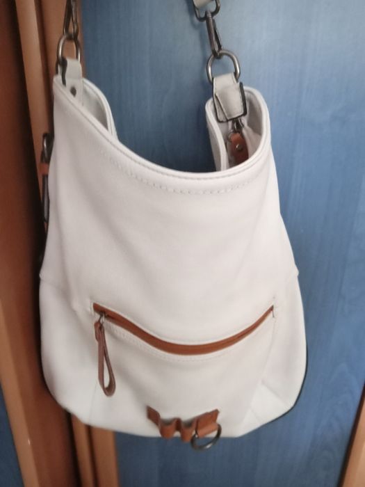 Две дамски чанти бяла и бежава
