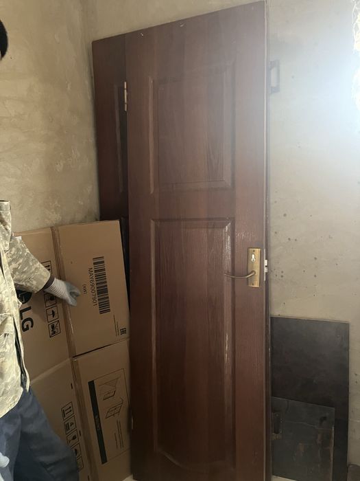 Есиктер сатылады. Б/у 7 есик,комплект