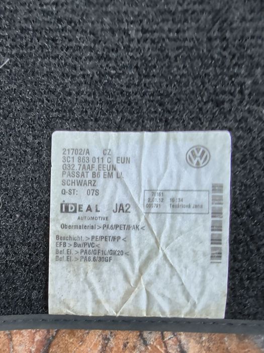 Моkетни стелки Pасат B6