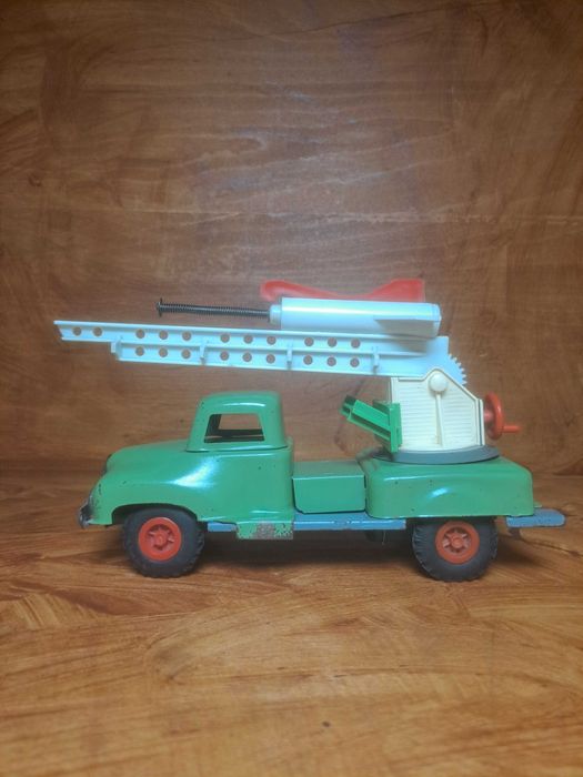 Соц. Vintage Полско произв. старо камионче Ракетоносец