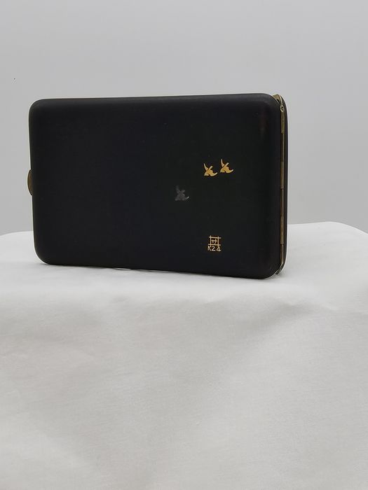 Tabachera port țigarete