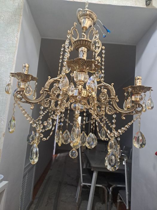 Продается люстра