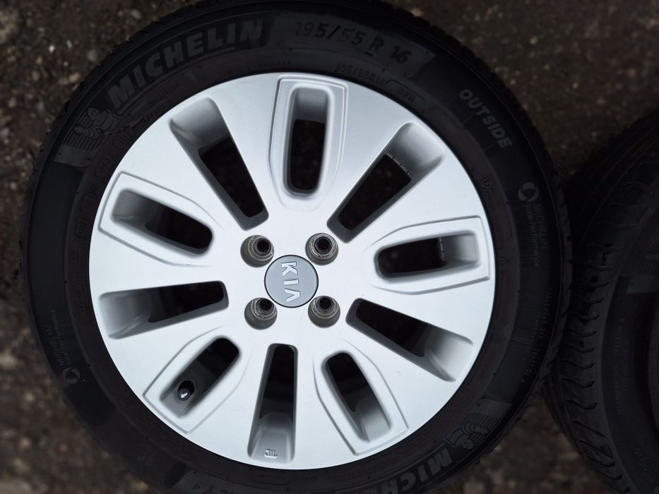 Оригинални Кия-16цола-4/100-с гуми