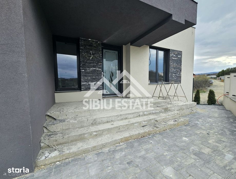 Casa moderna terase panoramice, garaj, curte mare