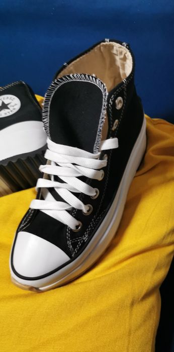 Tenesi  Converse inalti noi marimea 37,38 si 40