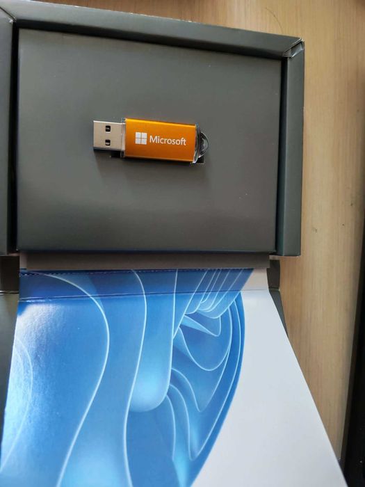 Windows 11 PRO BOX