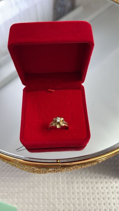 Продам золотое кольцо